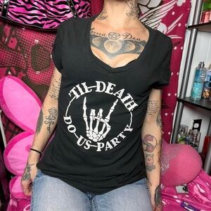 Til Death Do Us Party Goth Skeleton V Neck T Shirt Size Medium